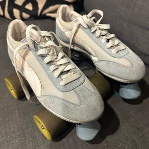 Rare: Puma Roller Kitty Women's Size 6 / Skates Powder Blue/White.